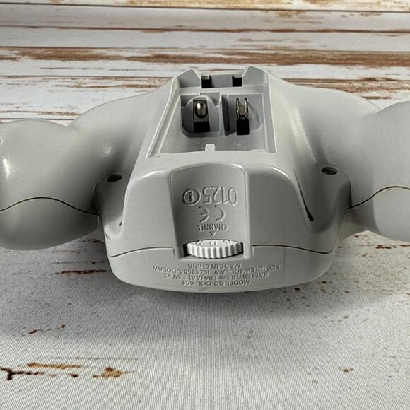 Nintendo Gamecube Wavebird Wireless Controller OEM No Dongle or Battery Cover - Picture 3 of 7